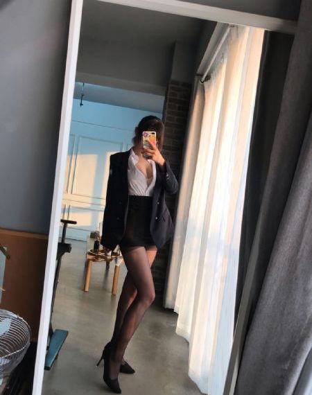 丰满的迷人教师护士_1080P电影免费在线