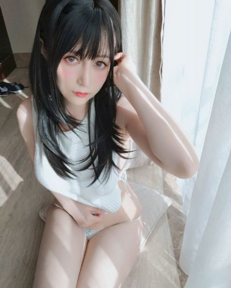 亚洲精品久久区二区三区蜜桃臀_手机在线免费观看